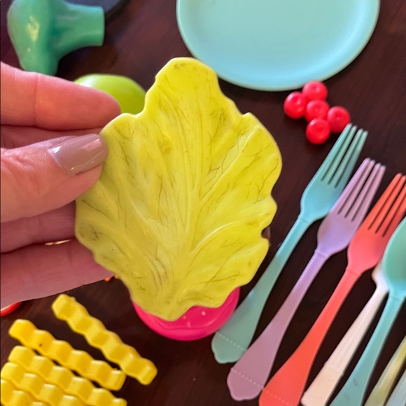 Vintage play food. 1998 McDonald’s salad dressing Vintage serving tray - Picture 6 of 9